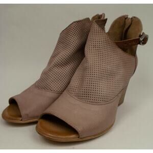 Miz Mooz Knox Leather Wedge Sandals Pearl EU40 / US 10-10.5 MSRP $240